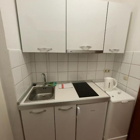 Studio Apartment Near Split Airport Каштела Екстер'єр фото