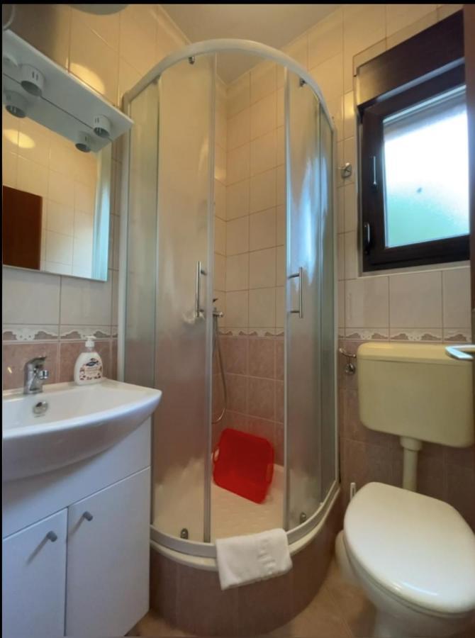Studio Apartment Near Split Airport Каштела Екстер'єр фото